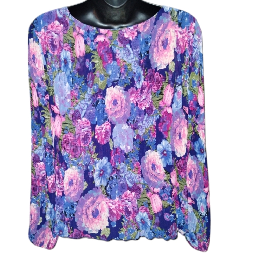 RD and koko pleated floral lined top, long sleeve, elastic wrist size S